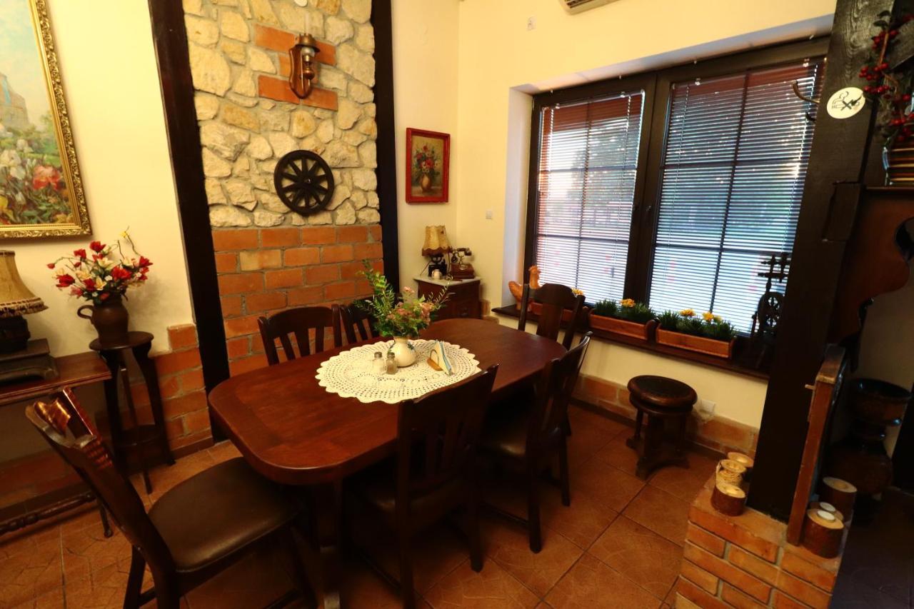 Karczma Pod Jesionem Hotel Brdow ภายนอก รูปภาพ