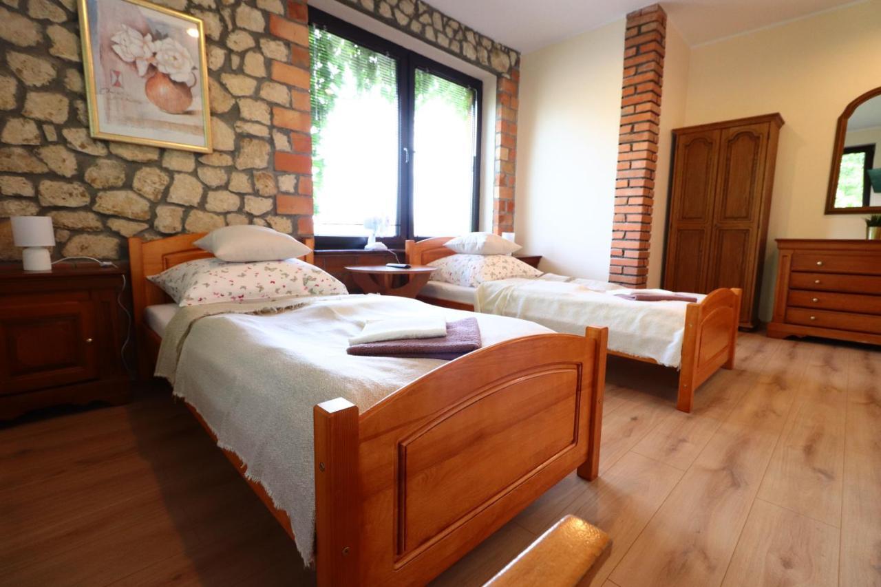 Karczma Pod Jesionem Hotel Brdow ภายนอก รูปภาพ