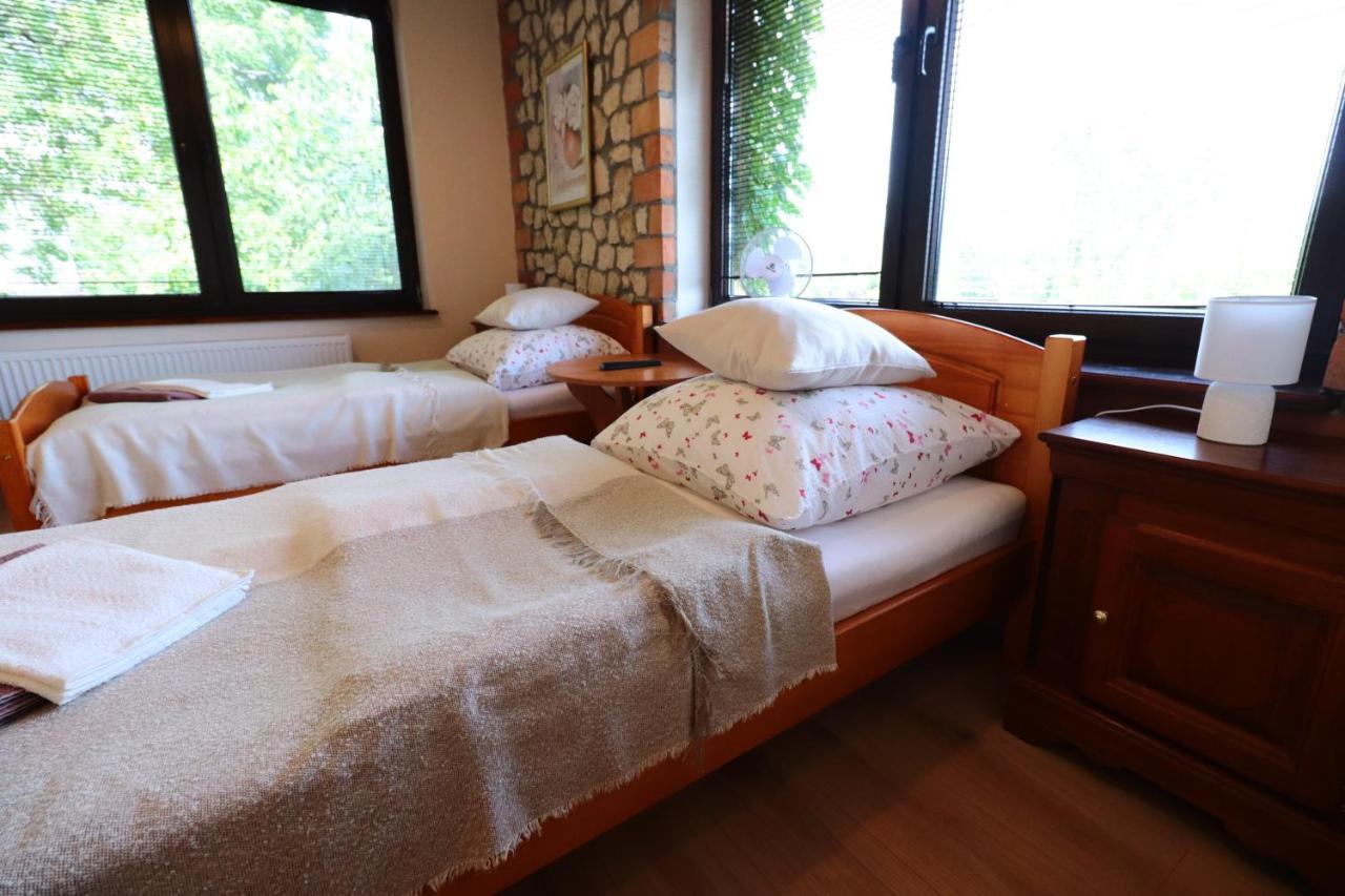 Karczma Pod Jesionem Hotel Brdow ภายนอก รูปภาพ