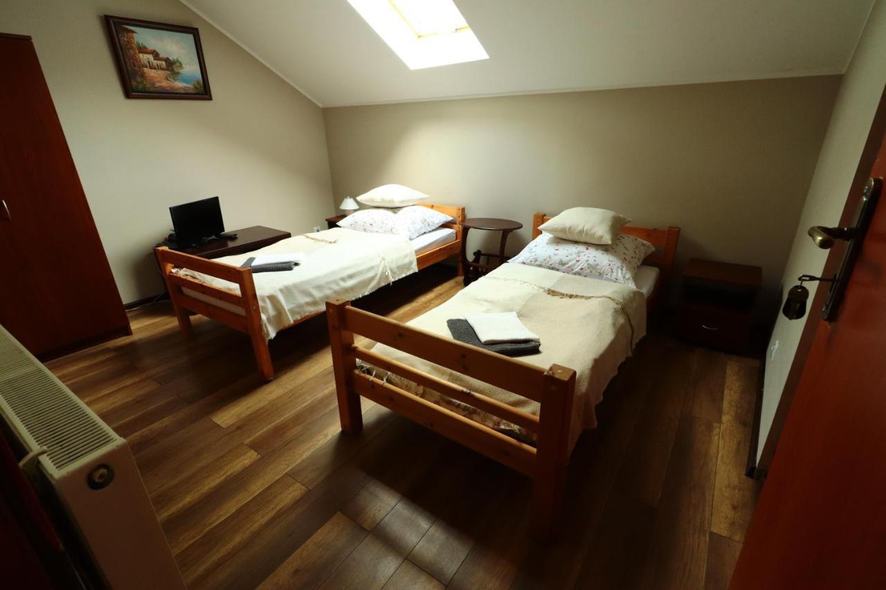Karczma Pod Jesionem Hotel Brdow ภายนอก รูปภาพ