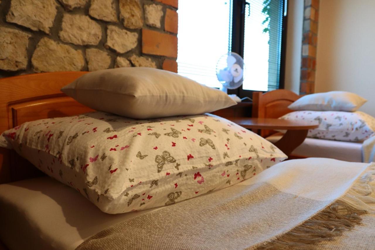 Karczma Pod Jesionem Hotel Brdow ภายนอก รูปภาพ