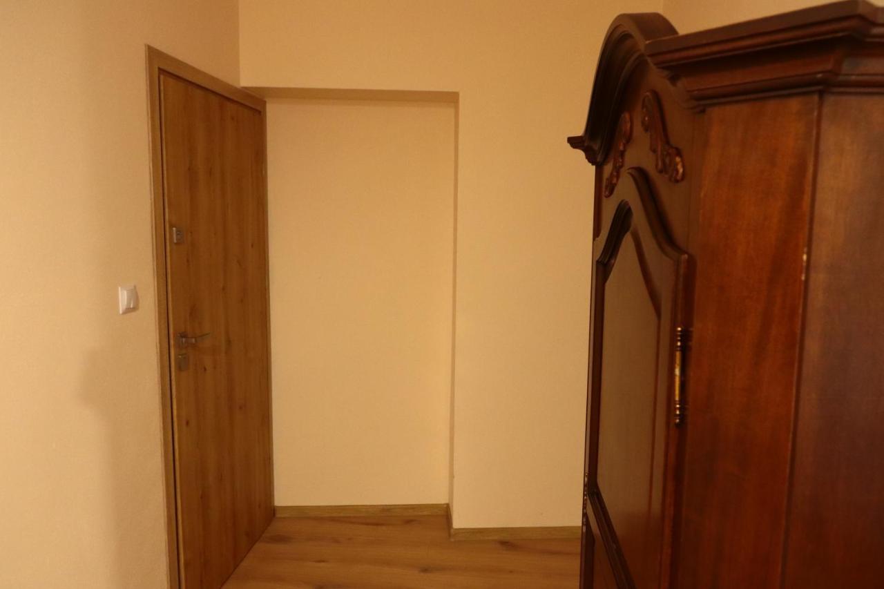 Karczma Pod Jesionem Hotel Brdow ภายนอก รูปภาพ