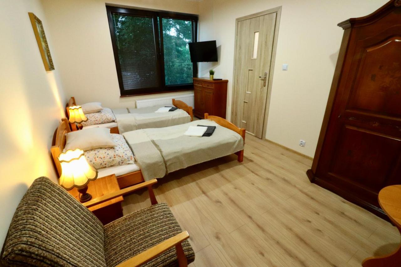 Karczma Pod Jesionem Hotel Brdow ภายนอก รูปภาพ