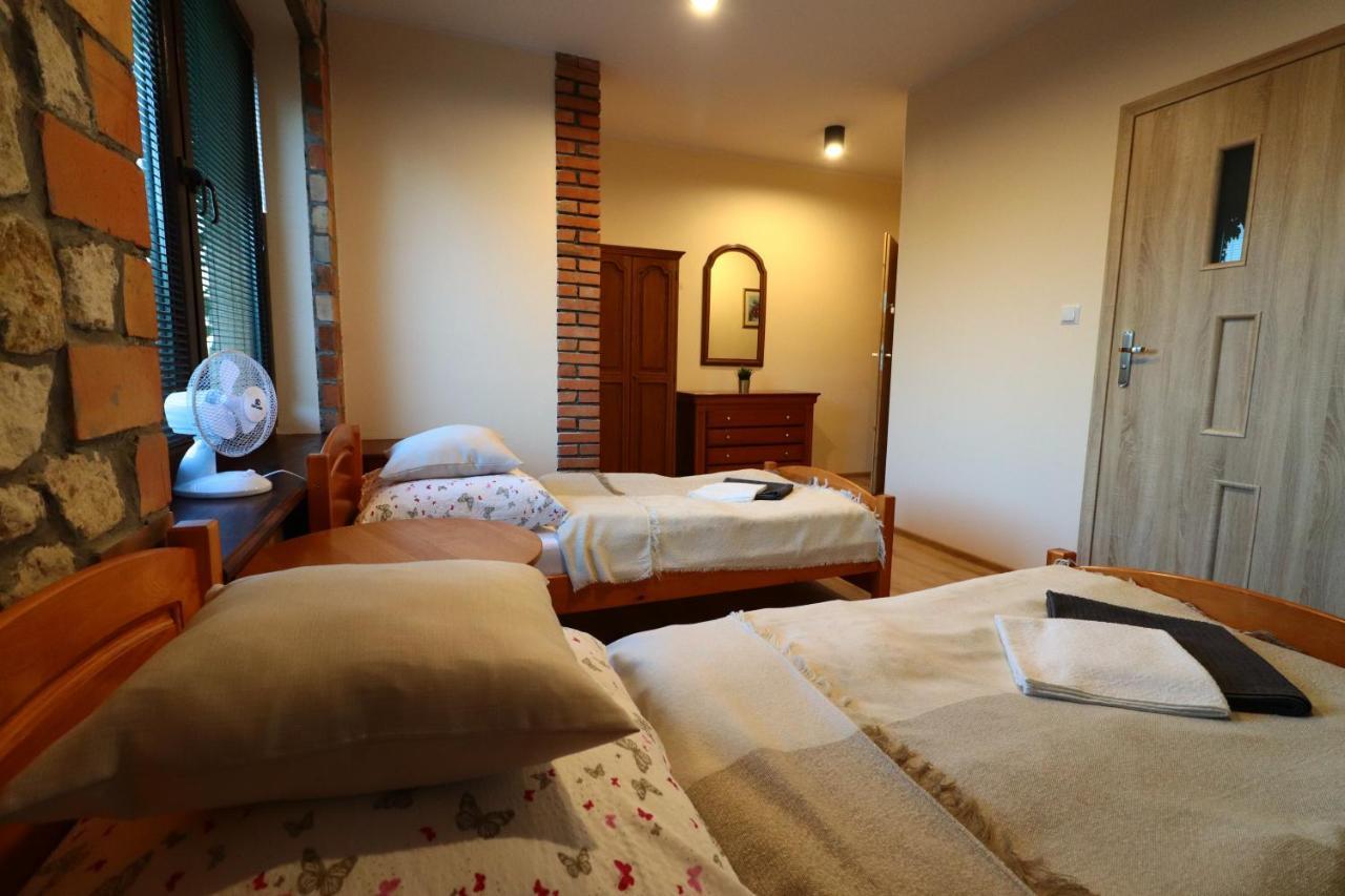Karczma Pod Jesionem Hotel Brdow ภายนอก รูปภาพ