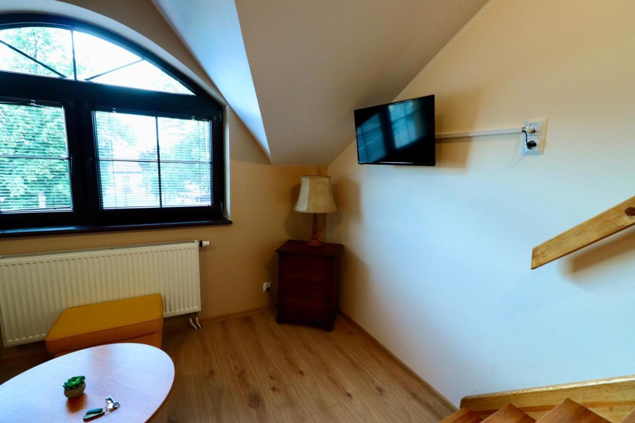Karczma Pod Jesionem Hotel Brdow ภายนอก รูปภาพ