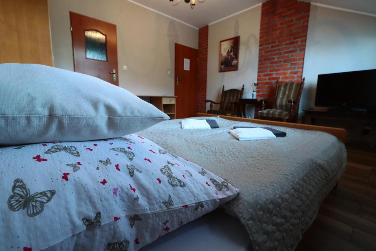 Karczma Pod Jesionem Hotel Brdow ภายนอก รูปภาพ
