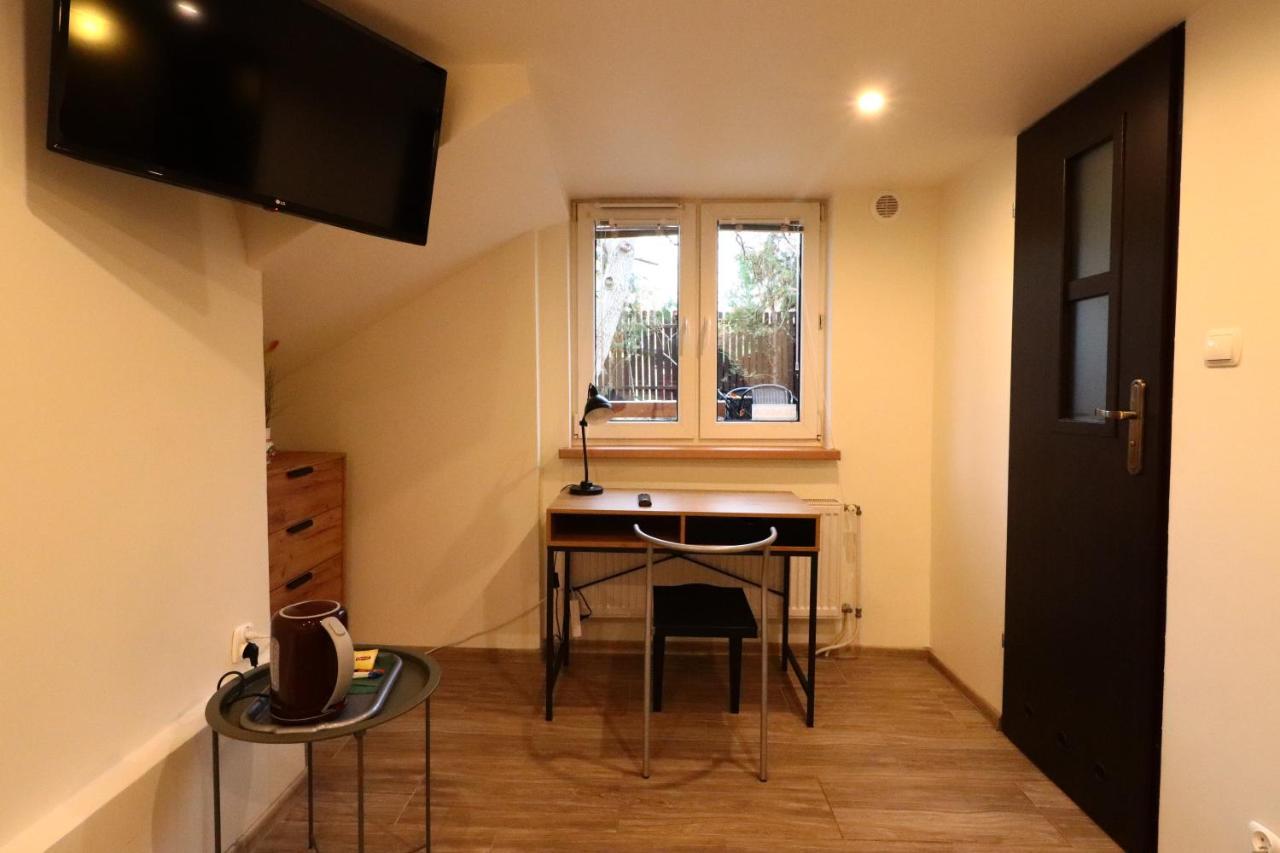 Karczma Pod Jesionem Hotel Brdow ภายนอก รูปภาพ